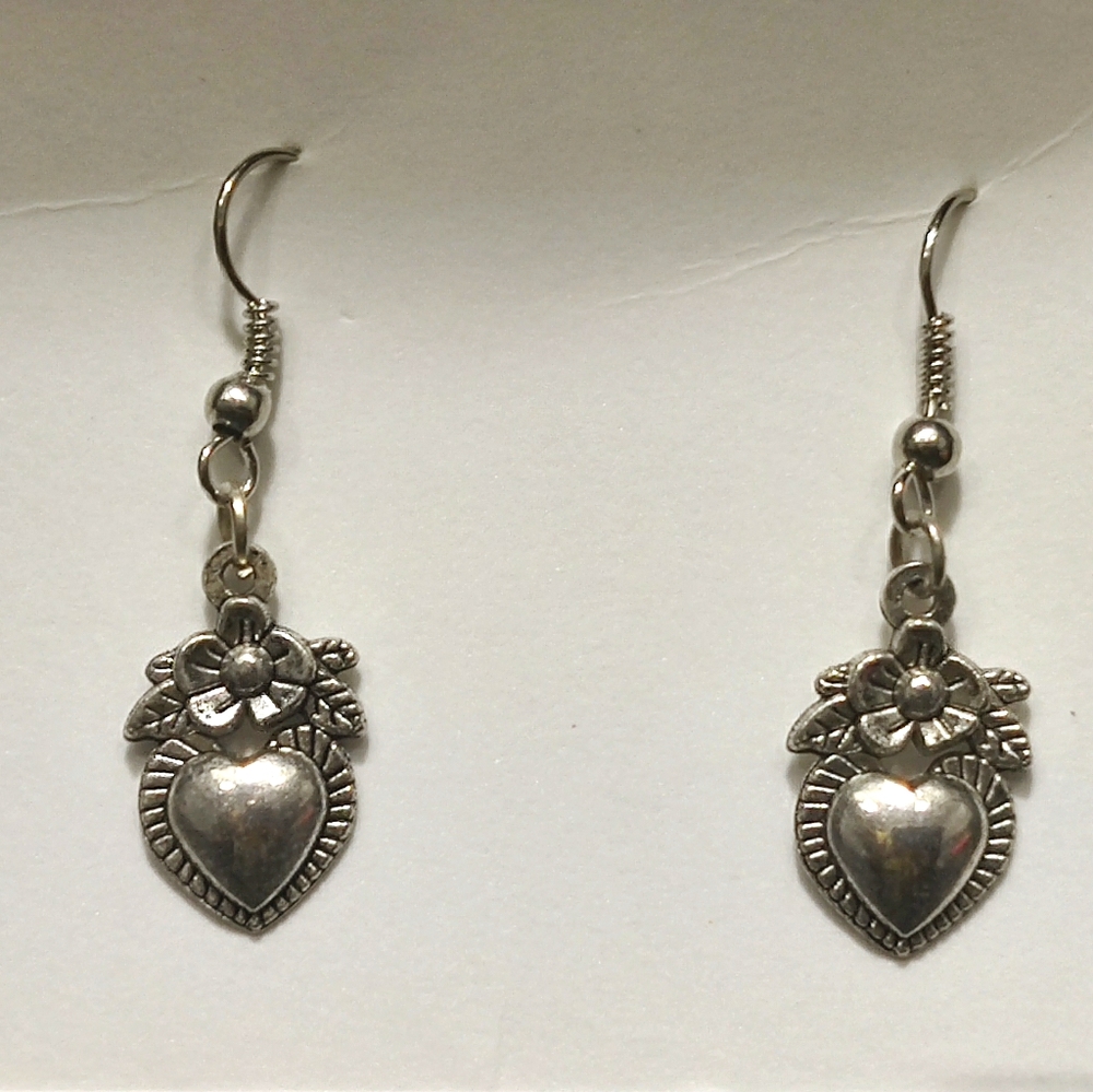 Mystic heart earrings